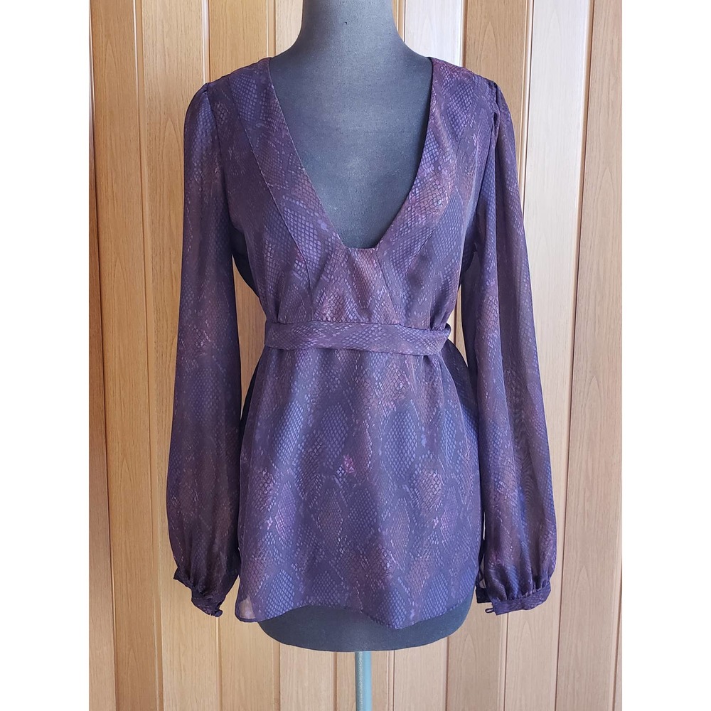 Daisy Fuentes size medium long sleeve purple mesh blouse